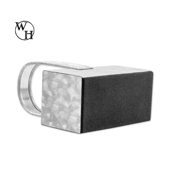 Salt and Pepper Shaker Set with metal caddy padded - Picture 3 of 6